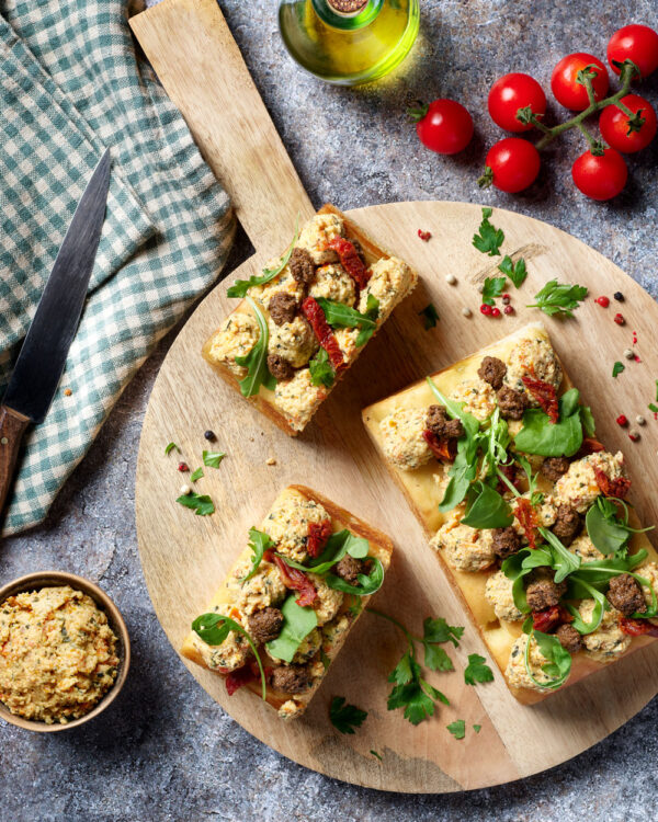 Tartinable-oeuf-tomate-basilic---focaccia-BD