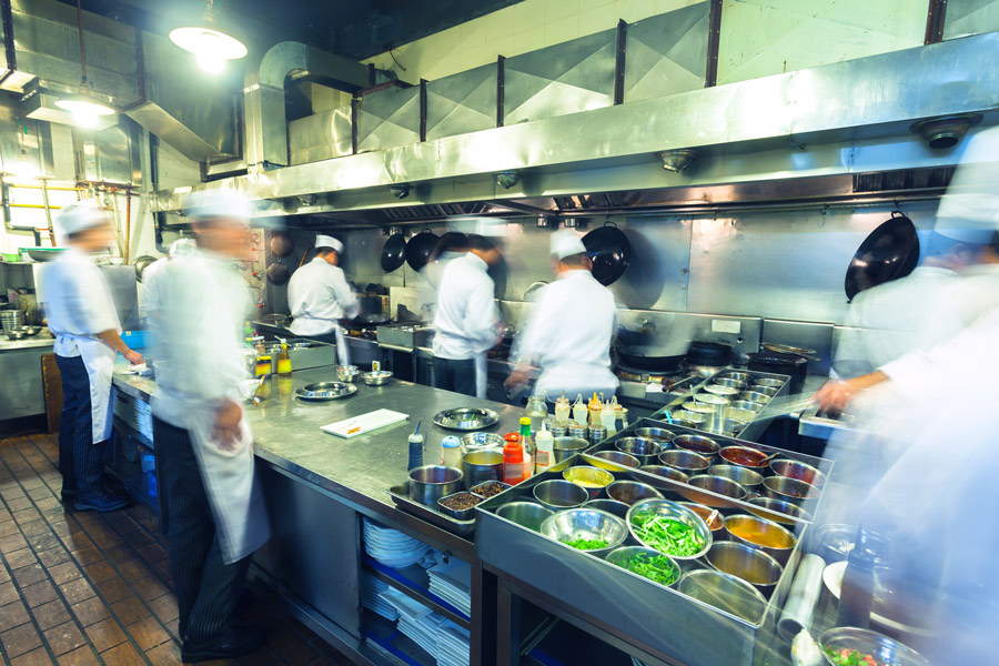 Pourquoi les aides culinaires sont essentielles en restauration collective
