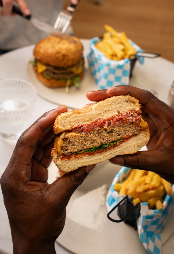 BURGER VEGETARIEN LENTILLES BETTERAVES-1 (1)